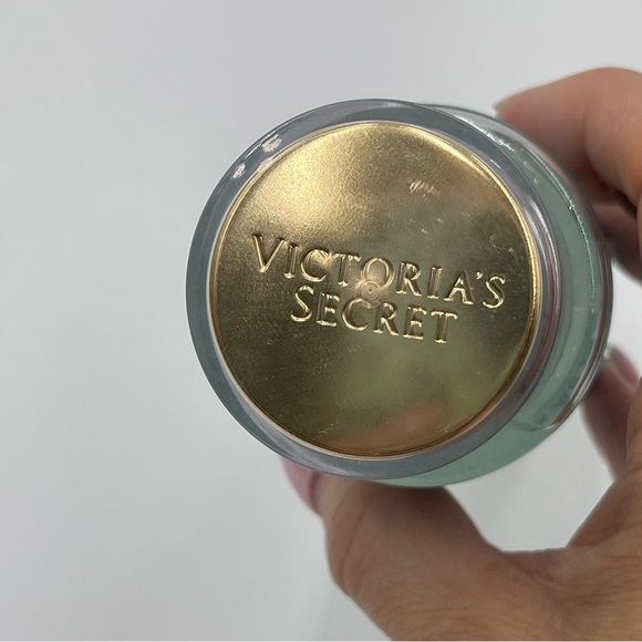 Victoria's Secret Aqua Kiss Shimmer Fragrance Mist Limited Edition - Picture 8 of 8